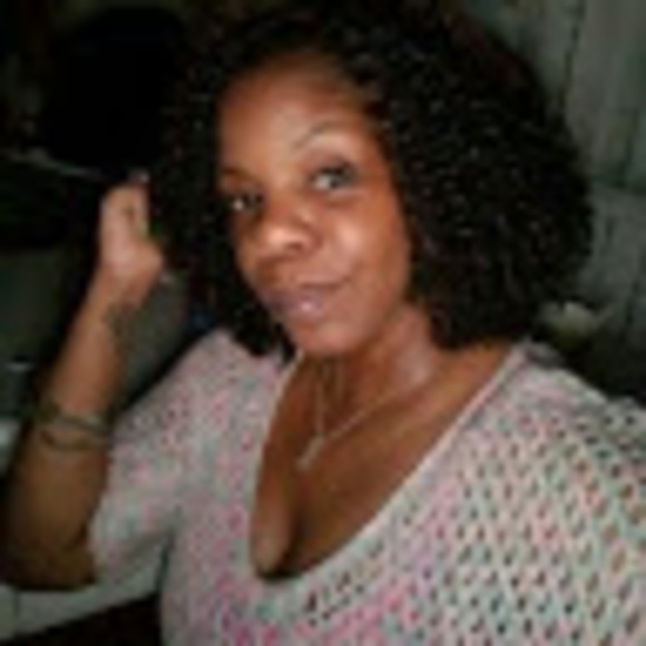 Meet your Posher, Monique - Picture 1 of 1